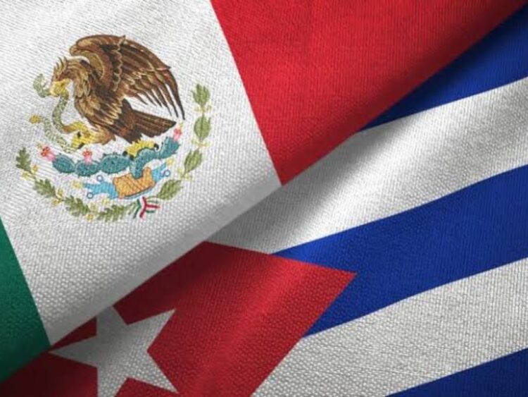 Banderas de México y Cuba. AMEXI Foto RRSS
