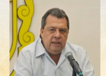 Ángel Aguirre, 12 años después, termina por hundirse (Opinión)
