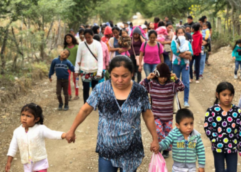 Tras huir de la violencia, 17 familias de Chilapa, Guerrero, regresan a casa