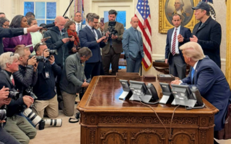 Demandan al gobierno de Trump por limitar plazo de visas para periodistas y estudiantes extranjeros
