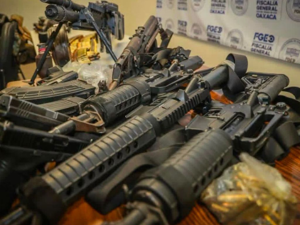 Capturan en Oaxaca a siete implicados en venta ilegal de armas por internet