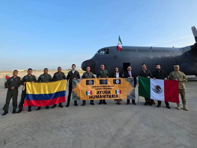 Civiles y más militares mexicanos listos para ayudar a Colombia por sismo