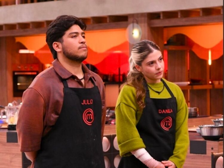 Daniela Parra se convierte en la decimocuarta eliminada de MasterChef 24/7 tras un reto con huauzontles que definió su salida. | AMEXI/FOTO: Cortesía