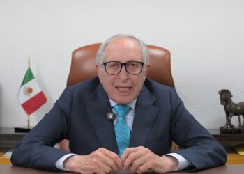 David Kershenobich presenta el modelo nacional de atención integral del Síndrome cardio-renal-metabólico. AMEXI Foto