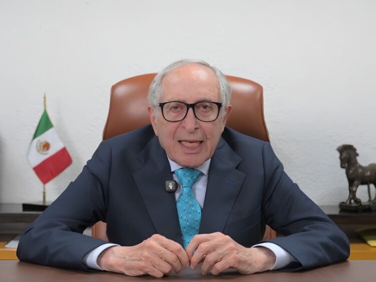 David Kershenobich presenta el modelo nacional de atención integral del Síndrome cardio-renal-metabólico. AMEXI Foto