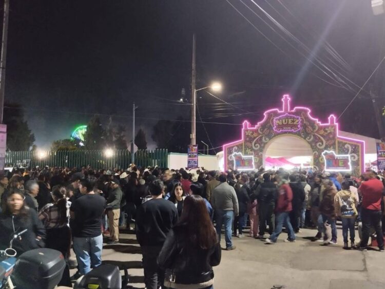 Denuncian caos y presuntos robos durante la Feria de la Nuez en Amecameca