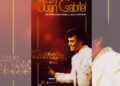 Juan Gabriel durante su histórico concierto de 1990 en el Palacio de Bellas Artes de la Ciudad de México, presentación que llegará a cines en una versión cinematográfica restaurada bajo el título Juan Gabriel: Mi Primer Bellas Artes.