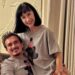 Susana Zabaleta y Ricardo Pérez durante una aparición pública, sonrientes y juntos ante las cámaras.