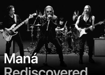 Maná interpreta “Oye Mi Amor” en vivo desde Apple Music Studios en Los Ángeles como parte de la serie Rediscovered de Apple Music. La banda aparece integrada por Fher Olvera, Alex González, Sergio Vallín y Juan Calleros.