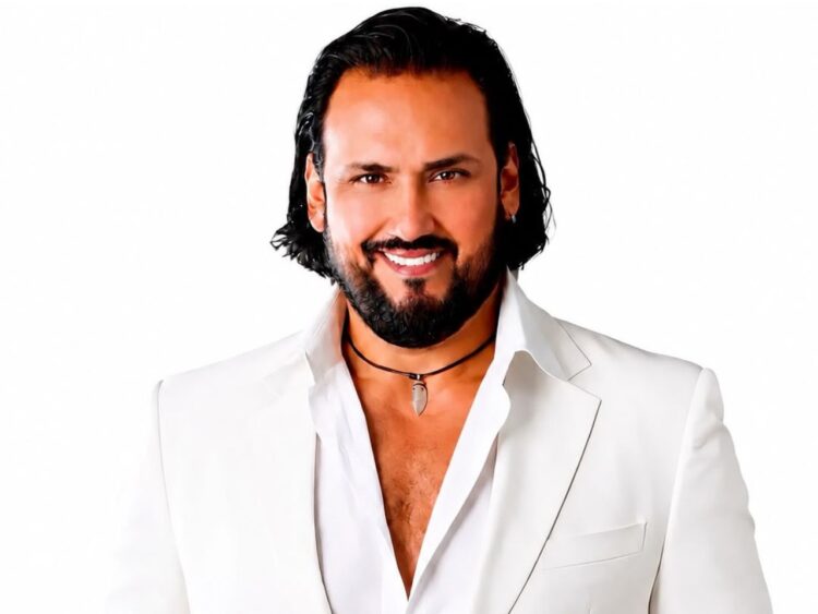 El tenor mexicano Umberto Veloz durante una presentación artística, como parte del lanzamiento de su proyecto RENACER 2026/2027.