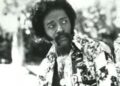 Benny Latimore, cantante, pianista y compositor estadounidense, durante una presentación musical.