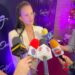 Gala Montes durante un encuentro con medios, donde habló de su proyecto musical y de la posibilidad de organizar una pelea de box entre su mamá y Doña Alegría.