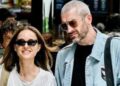 Natalie Portman, actriz estadounidense-israelí de 45 años, durante una aparición pública. Según medios franceses, habría dado la bienvenida a su tercer hijo junto a Tanguy Destable.