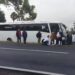 Accidente de autobús fuera de la cinta asfáltica, en la autopista México-Pirámides. AMEXI Foto Protección Civil del Estado de México