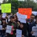 Protesta de los aspirantes de la UNAM que rechazan el examen de control.