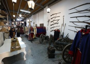 Descubre vestuario, utilería y objetos originales del cine en “La piel de las películas”, exposición permanente en CDMX. | AMEXI/FOTO: cultura.gob.mx