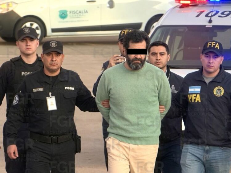 Fernando Farías. Deportado de Argentina a México. AMEXI Foto Especial