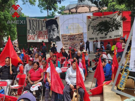 Diferentes contingentes del FPR en Oaxaca y de otros estados de la república se suman a la jornada por justicia para los asesinados de la organización