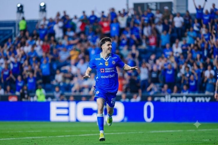 Triunfal debut del campeón Cruz Azul. AMEXI/Foto/Tomada de @CruzAzul