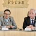 La secretaria de Gobernación, Rosa Icela Rodríguez, y Marco Antonio García Ayala, dirigente de la FSTSE. AMEXI Foto