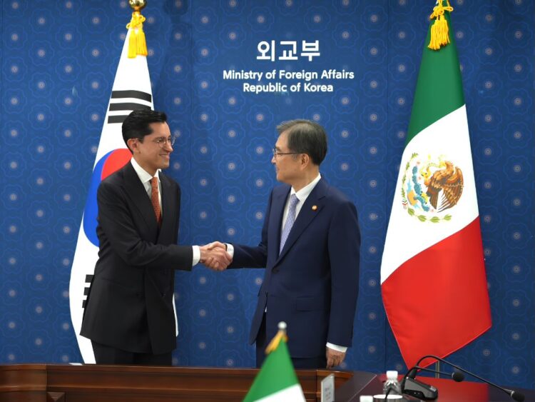 Los cancilleres de México y Corea. AMEXI Foto