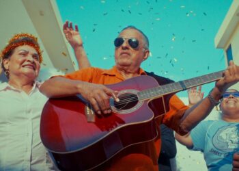 Motel paraíso: un fascinante recorrido por el humor irreverente