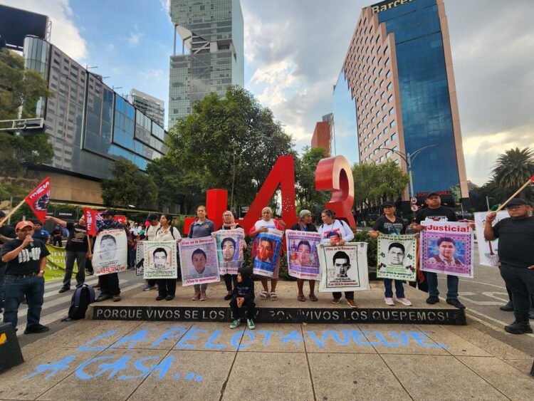 Detención de Aguirre Rivero ayudaría esclarecer el caso Ayotzinapa si no guarda silencio: abogado