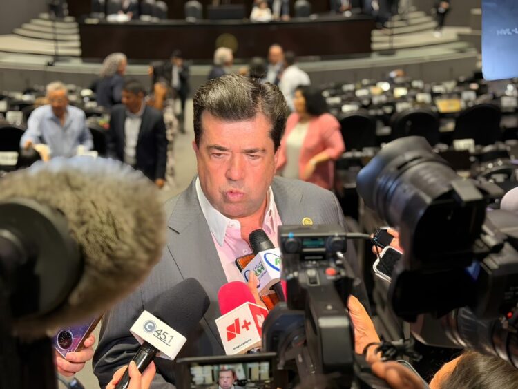Pedro Haces propone reconocimiento trinacional de certrificaciones laborales para industrias tecnológicas y manufactureras del T-MEC. AMEXI Foto