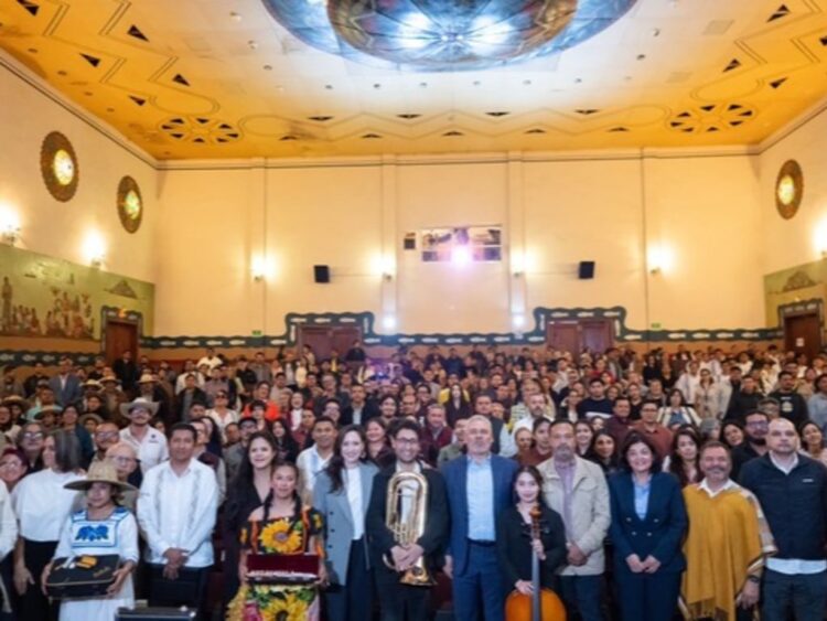 Presentan avances del Plan Michoacán con 163 mdp para cultura y apoyo directo a 7 mil artistas en 89 municipios. | AMEXI/FOTO: cultura.gob.mx