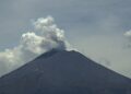 El Popocatépetl registró 44 exhalaciones con vapor de agua, gases volcánicos y ceniza durante las últimas 24 horas. | AMEXI/FOTO: Cenapred