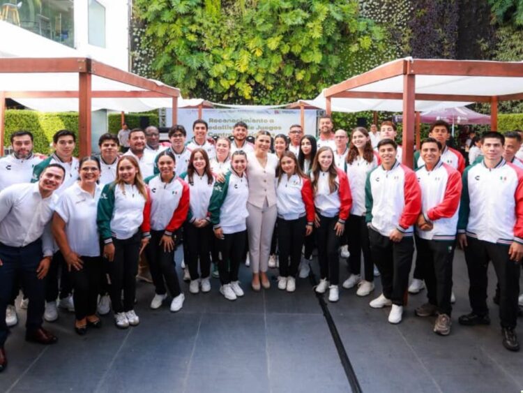 Reconocen a medallistas en Juegos Centroamericanos 2026