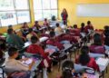 En Michoacán, regreso a las aulas sin contratiempos; en 26 escuelas de Oaxaca se quedan sin clases