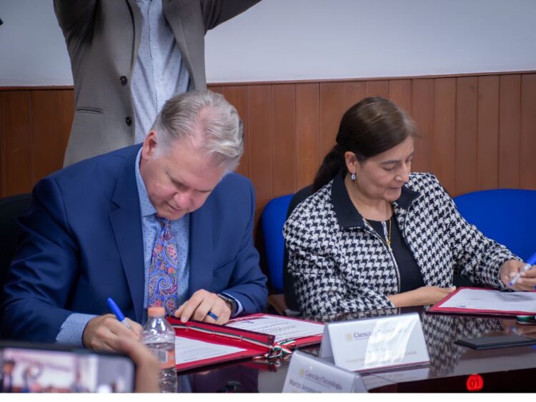 Secihti y AMD firman acuerdo para formar talento en IA y supercómputo en México. AMEXI Foto