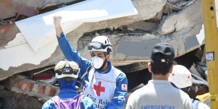 El trabajo “hombro con hombro” en Colombia tras el sismo de 7.4