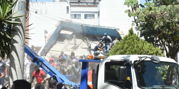 El trabajo “hombro con hombro” en Colombia tras el sismo de 7.4