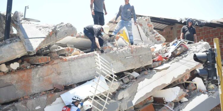 El trabajo “hombro con hombro” en Colombia tras el sismo de 7.4