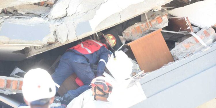 El trabajo “hombro con hombro” en Colombia tras el sismo de 7.4