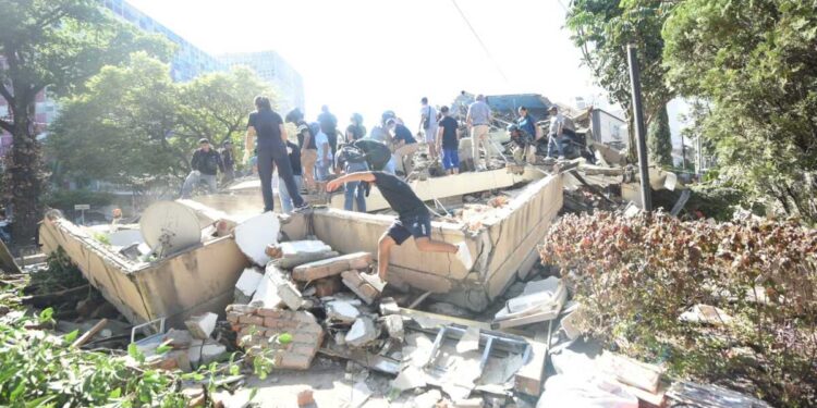 El trabajo “hombro con hombro” en Colombia tras el sismo de 7.4