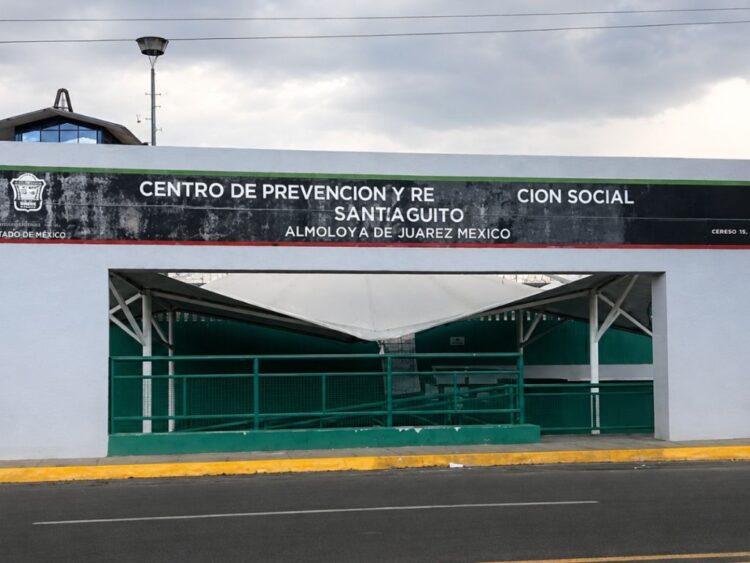 Trasladan reo de Santiaguito e investigan privilegios y extorsiones