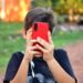 CNTE exige regular uso de celulares en escuelas ante regreso a clases 2026-2027