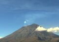 El Popocatépetl registró 16 exhalaciones de baja intensidad y emisión continua de gases. | AMEXI/FOTO: Cenapred