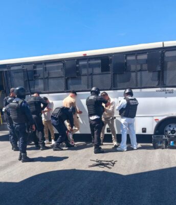 Seis alias revelan la identidad de los reclusos trasladados
