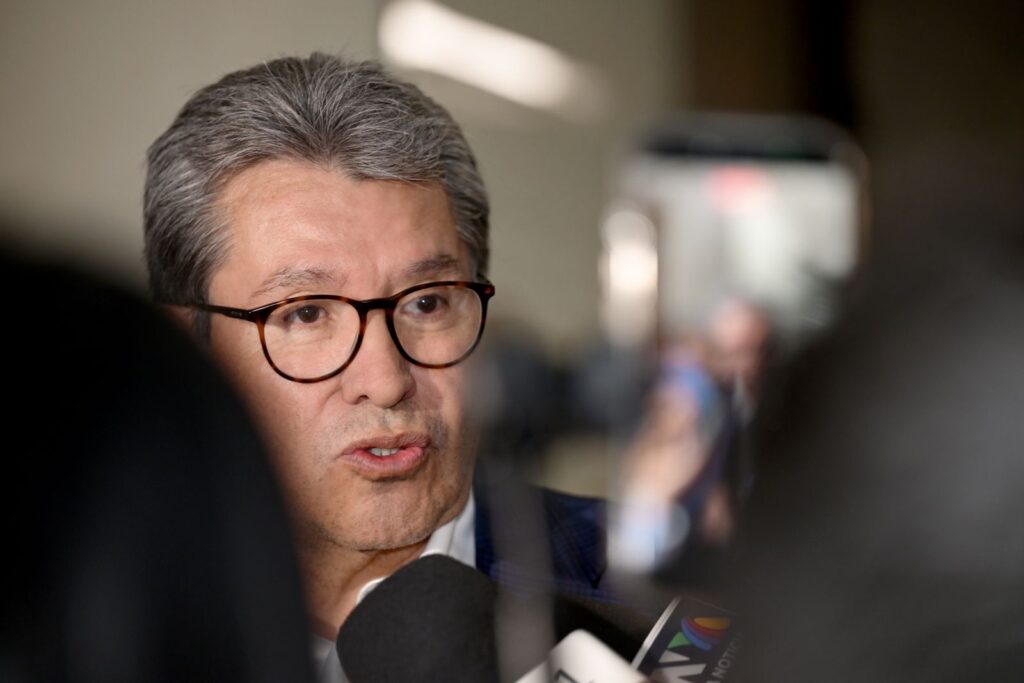 Monreal sugiere acuerdo entre ministros