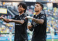 América