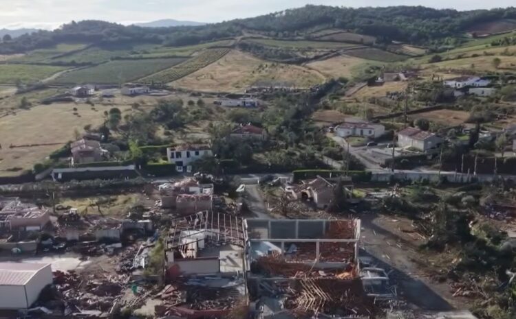 Daños en el departamento de Aude, en Francia, tras el paso de un tornado que destruyó al 60% de las viviendas en la localidad de Pomas.