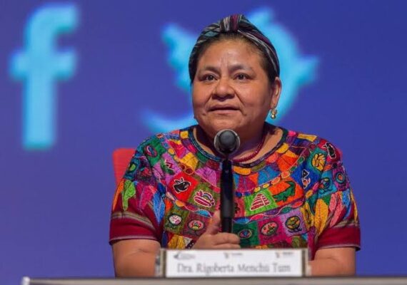 Rigoberta Menchú Túm, lamentó que actualmente en muchos países haya políticos que hagan un uso electoral de las comunidades indígenas