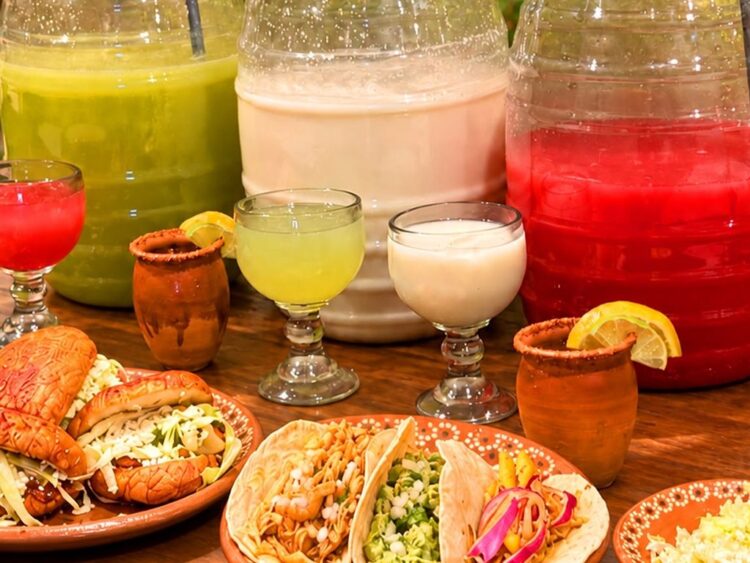 Descubre 7 bebidas mexicanas tradicionales y populares que puedes preparar o disfrutar durante las Fiestas Patrias. | AMEXI/FOTO: RRSS