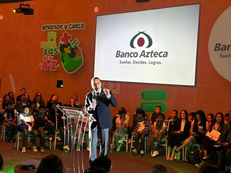 Banco Azteca impulsa educación financiera en escuelas mexicanas