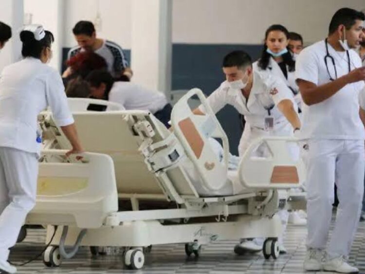 CNDH reporta violencia hacia médicos residentes.