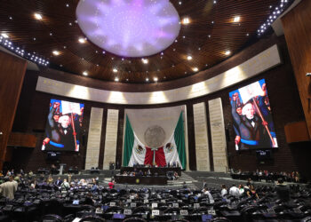 Diputados conmemoran Independencia de México entre curules vacíos